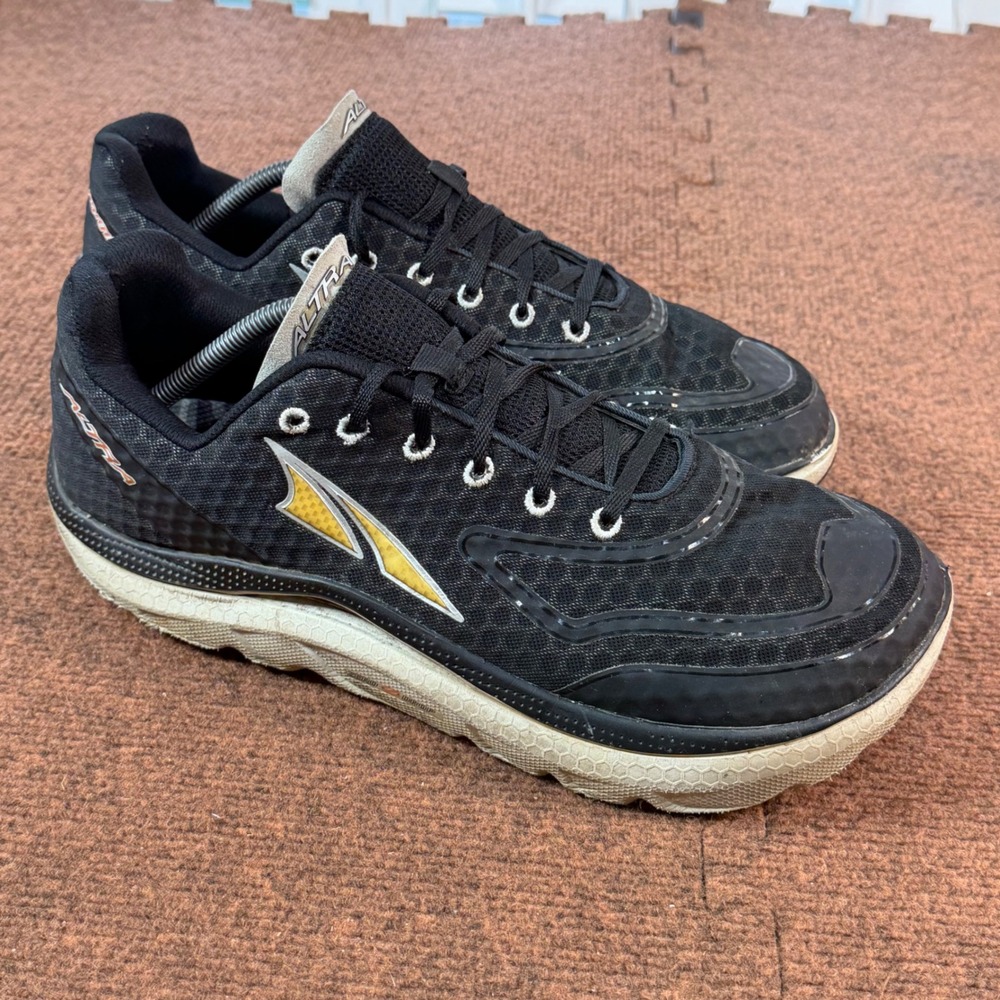 Altra Paradigm 1.5 Mens Running Shoes Black Yellow A1435-3 Size 12 B- used shoe